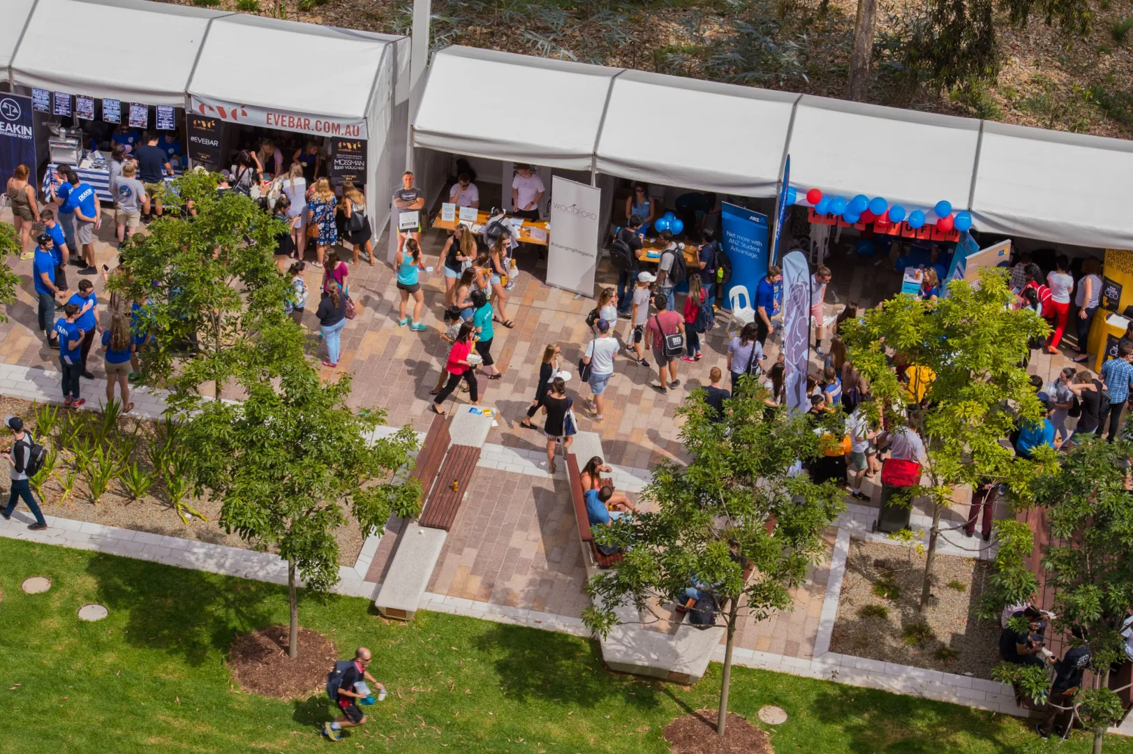 迪肯大学Oweek抢限量Labubu🥳,图片 2